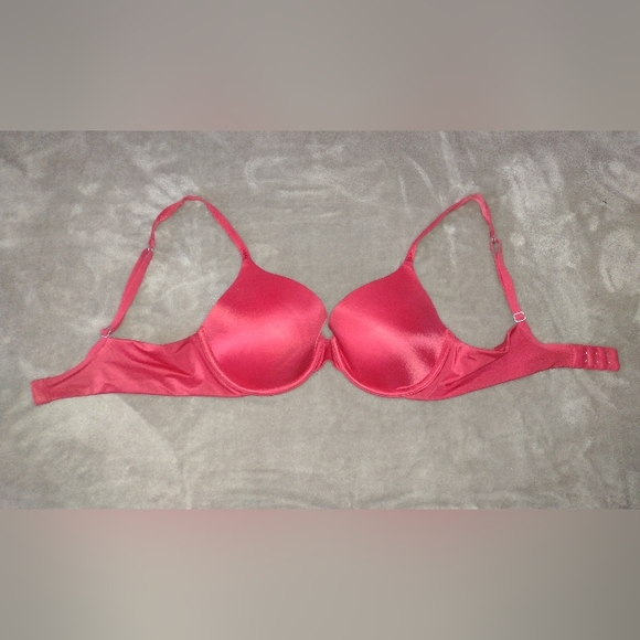 Victoria's Secret Other - Woman's Red Victoria Secret Biofit Bra 34B